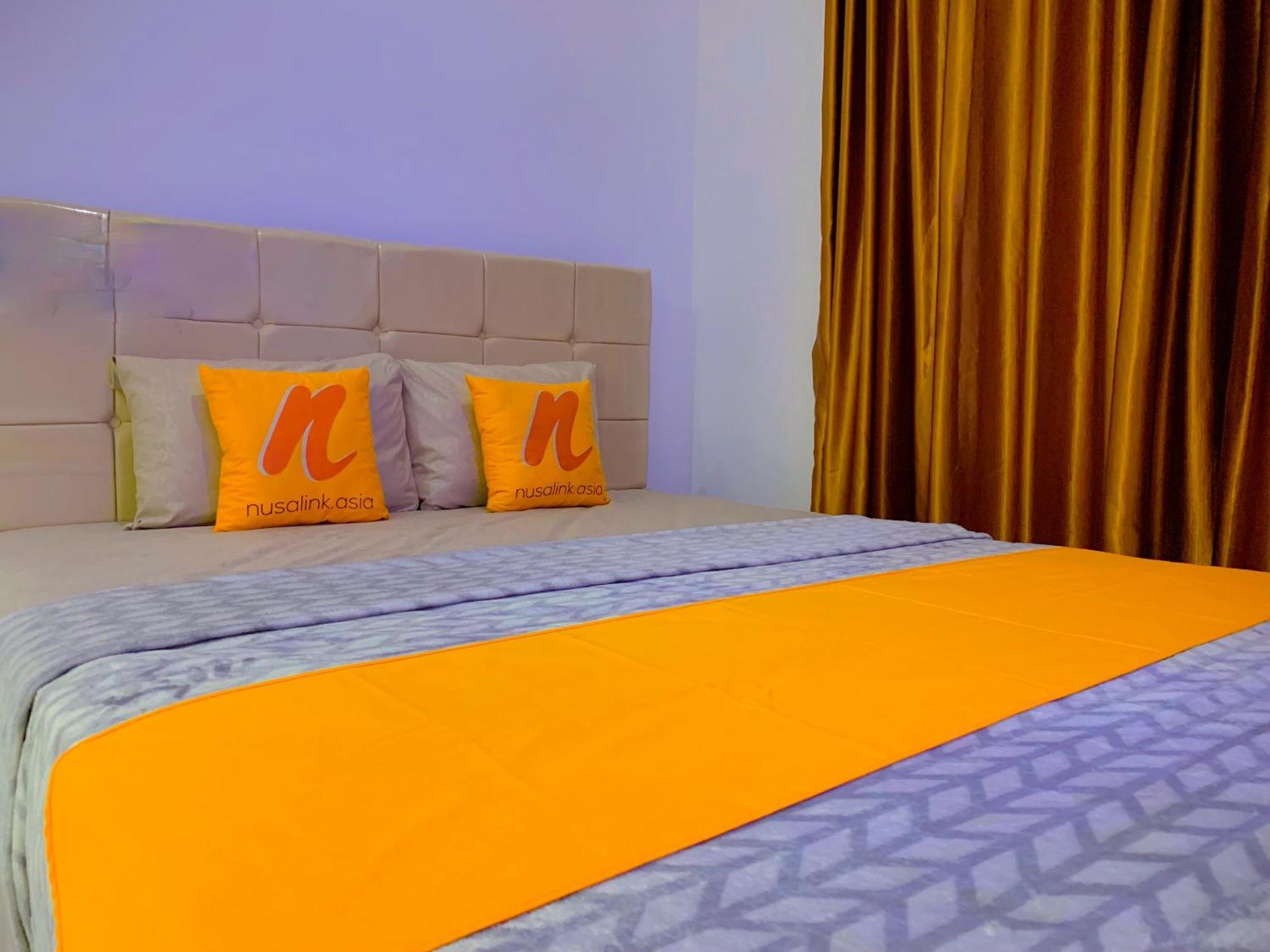 Sky House Bsd By Benchmark Hotel *